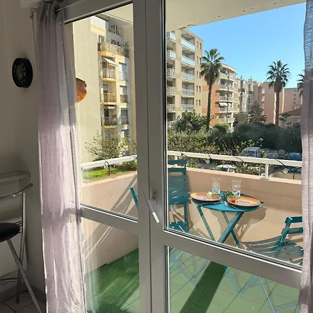 Apartment Joelle & Marc 2 Bedrooms Apartment, Near Beach, Ac, Parking Lot Nice