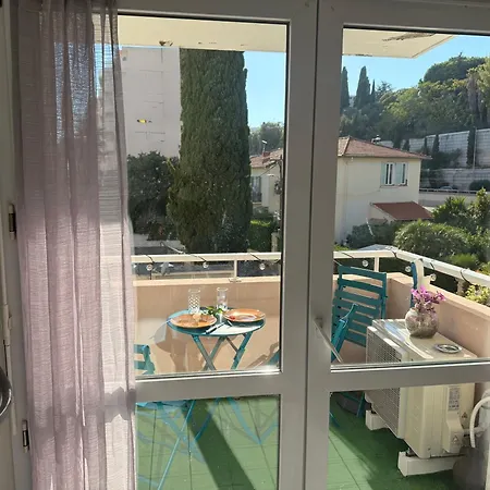 Joelle & Marc 2 Bedrooms Apartment, Near Beach, Ac, Parking Lot Nice