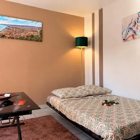 Joelle & Marc 2 Bedrooms Apartment, Near Beach, Ac, Parking Lot Apartment *
